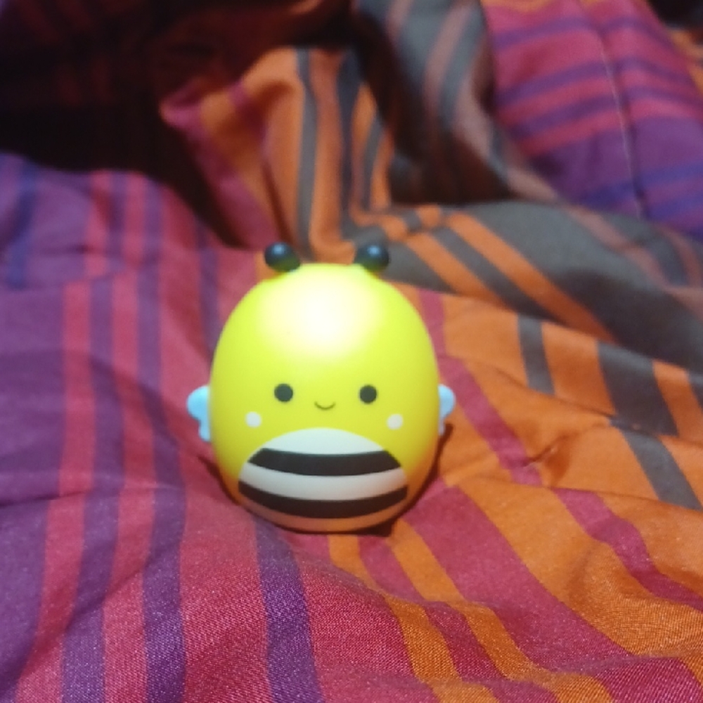 Squishmallows Squooshems Classic Squad - Sunny The Bee
